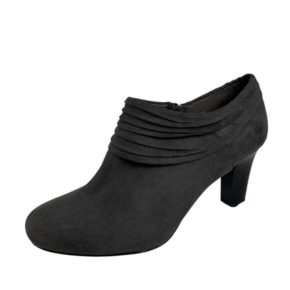 Amelia Grace Women's Gray Suede Booties Size 6.5 - Picture 1 of 10